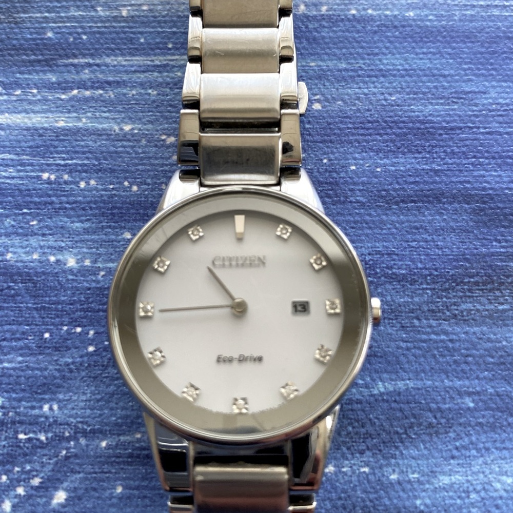 CITIZEN AXIOM ECO DRIVE LADIES AXIOM SERIES J015-S095921 SILVER SPARKLER 100%